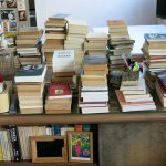 Półka z ksiązkami